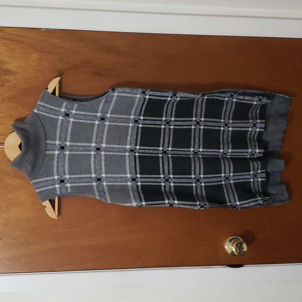 Sleeveless Turtleneck Sweater